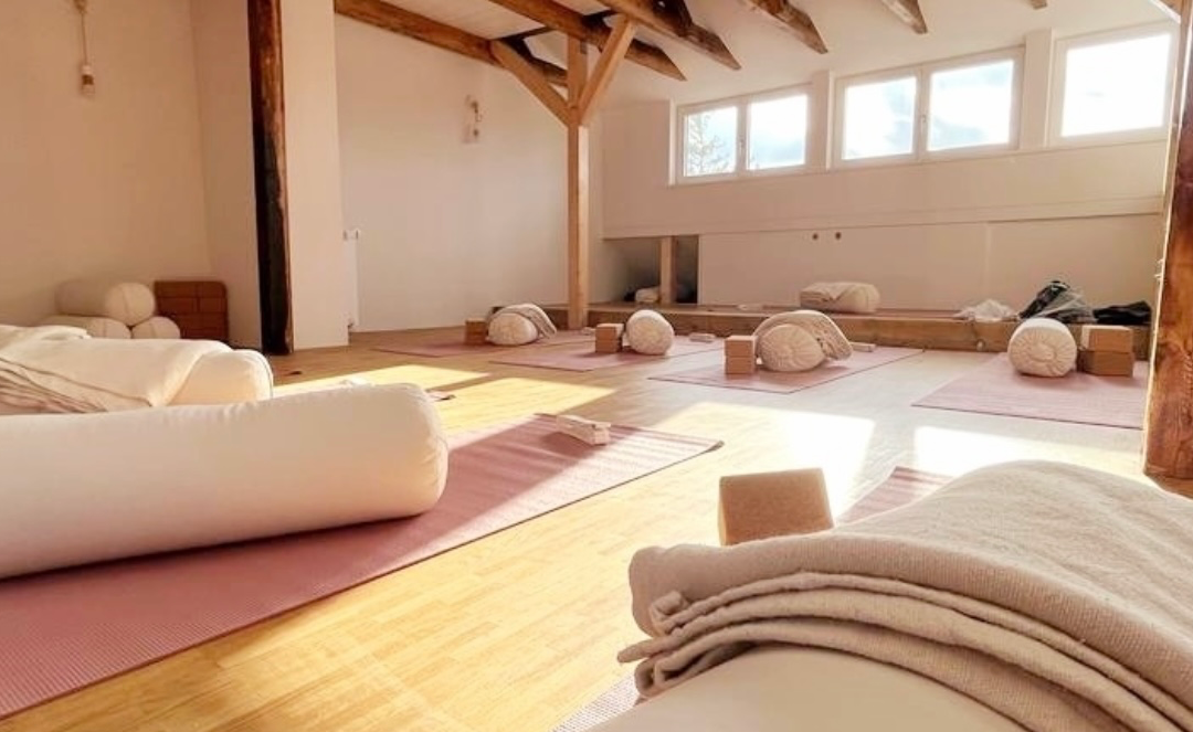 Flowing into Stillness – XL Yin Yoga am 22.5.26